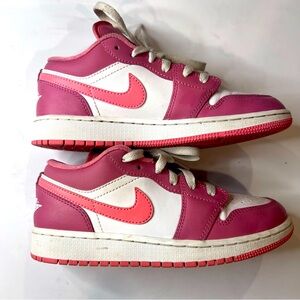 Pink Low top Jordans